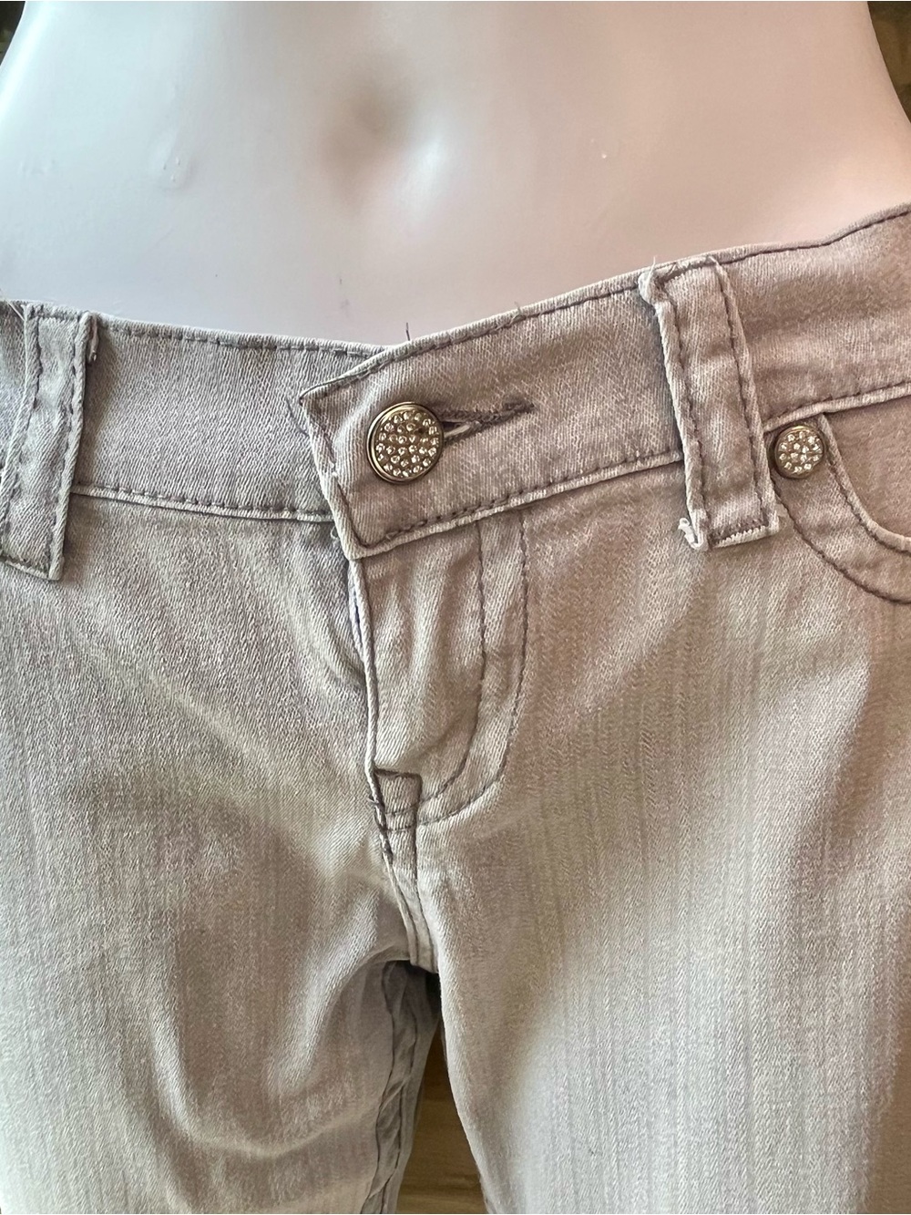 True Religion Women's Skinny Jeans Light Grey Rhinestone Buttons Made in USA 30 - Picture 2 of 11